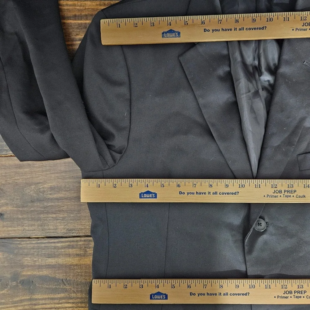 Perry Ellis Men's Sport Coat Blazer Two Button Solid‎ Black Wool Polyester 43R